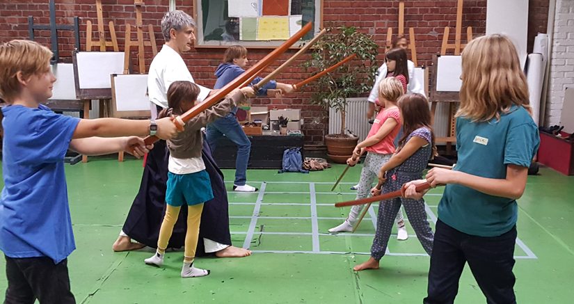 Mit Schwert und Pinsel